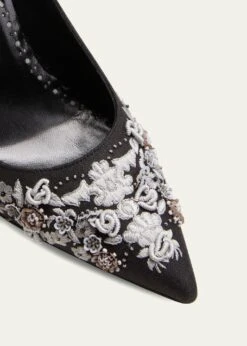 Manolo Blahnik FIORATA EMBROIDERED LINEN PUMPS 7 Manolo Blahnik FIORATA EMBROIDERED LINEN PUMPS -Manolo Blahnik bg 4456946 100101 z